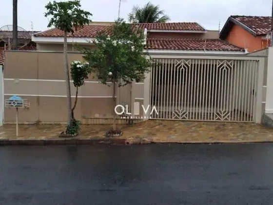 Foto de capa — Casa em Parque das Aroeiras, São José do Rio Preto