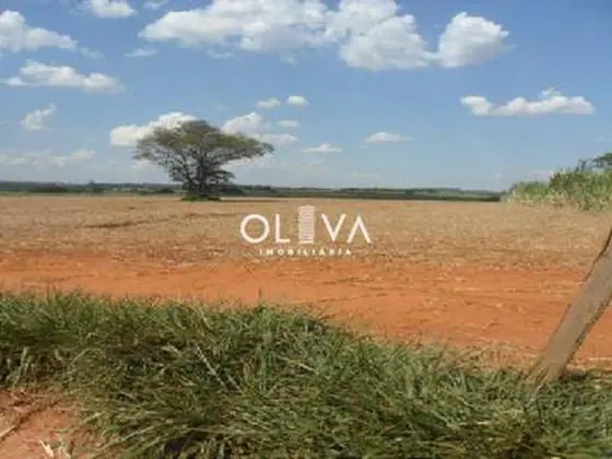 Foto de capa — Fazenda em Centro, Nova Granada
