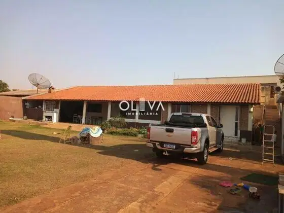 Foto de capa — Rancho em Zona Rural, Fronteira
